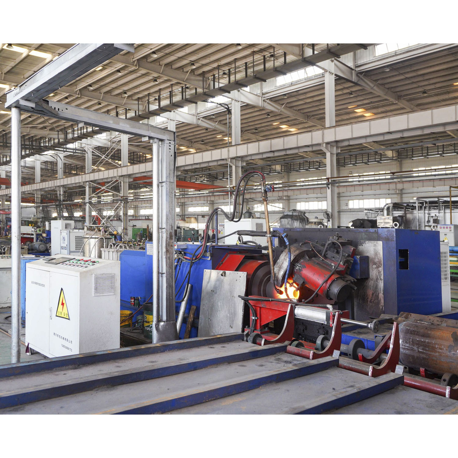 全自動(dòng)收口機(jī)